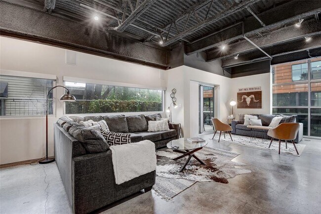 Foto del edificio - 601 Brushy St