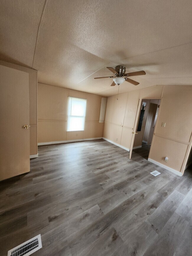 Foto del edificio - 2519 Openview Dr