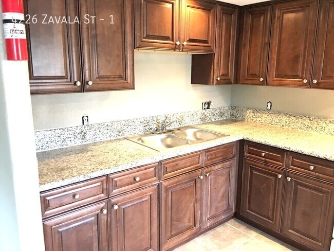 Building Photo - 4226 Zavala St