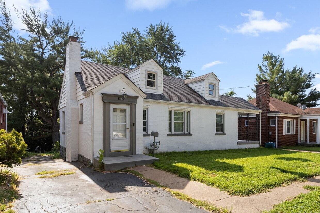 Primary Photo - 10050 Diamond Dr