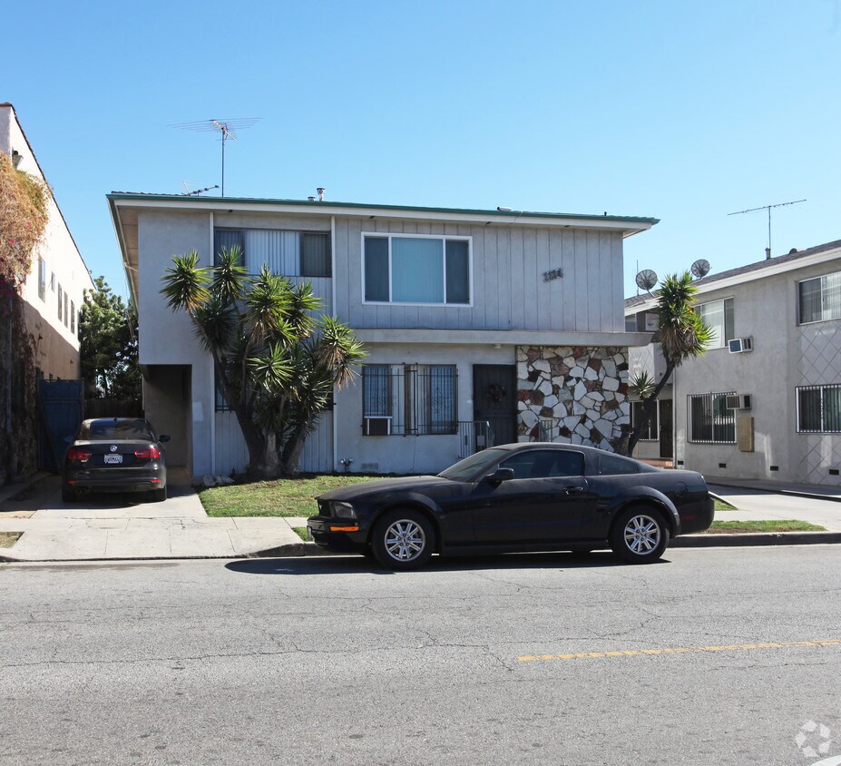 Building Photo - 1134 N Edgemont St