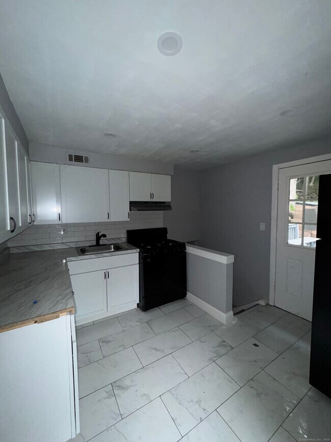 Foto del edificio - 95 Rock Creek Rd