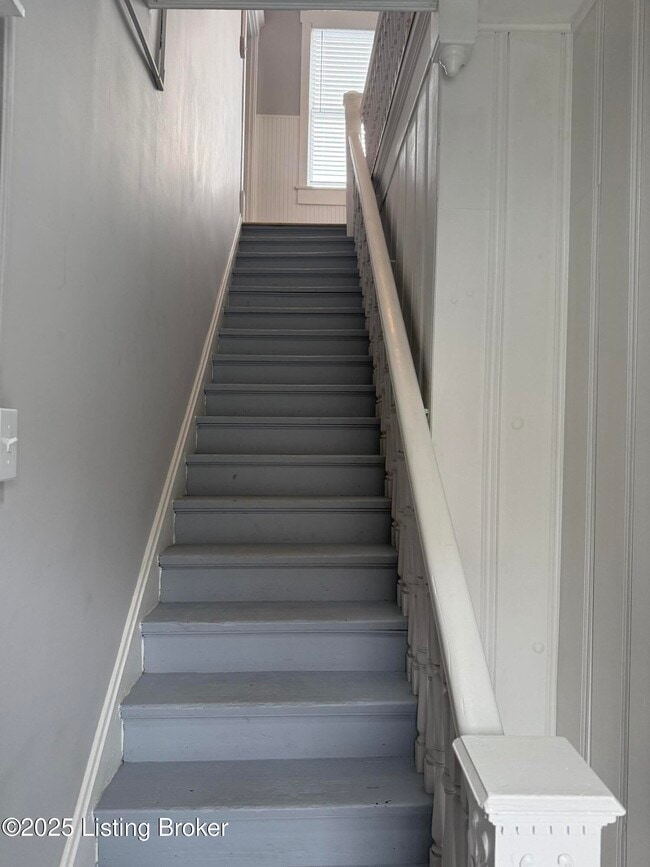 Foto del edificio - 1529 Christy Ave