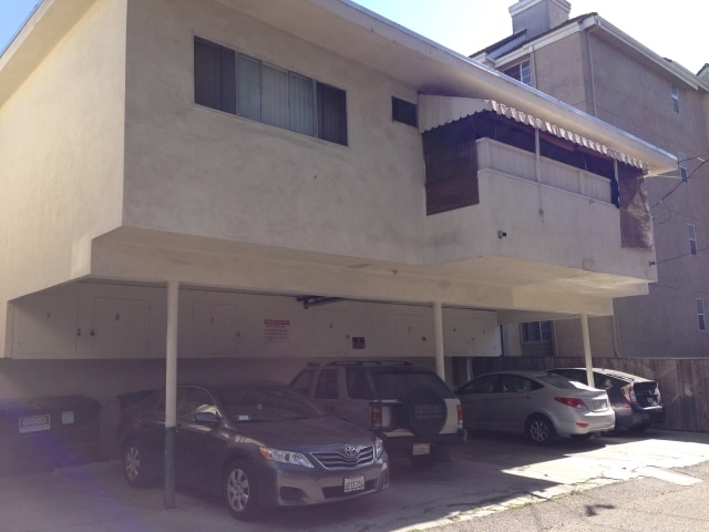 Building Photo - 3755 Mentone Ave