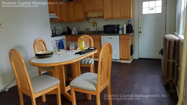 Photo - 78 Linden St Apartment