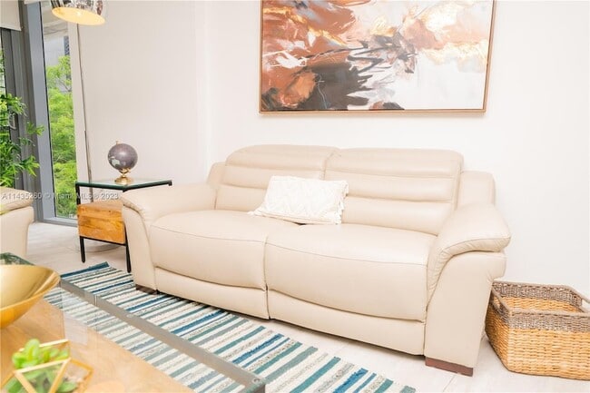 Photo - 31 SE 6th St Apartment