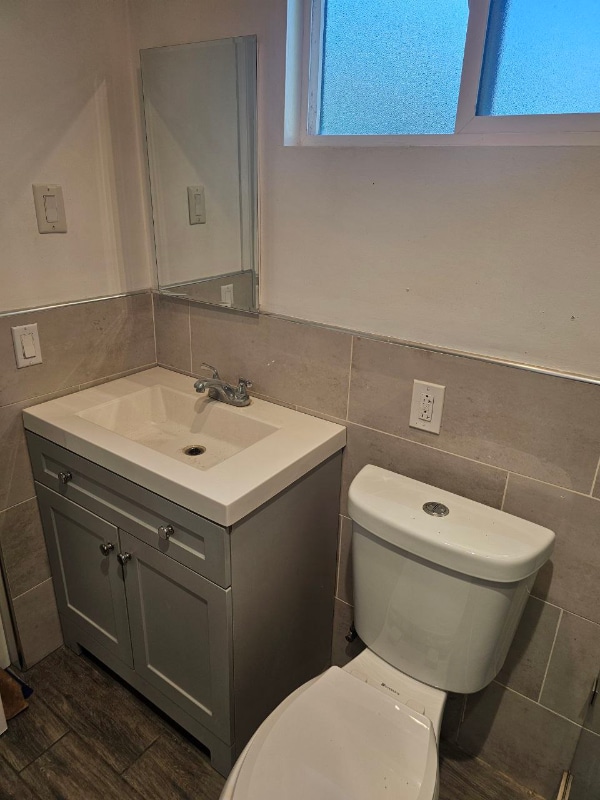 Foto del edificio - 1042 Hollister St