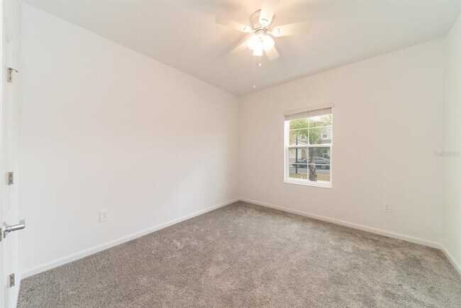 Building Photo - 2898 Armstrong Ave