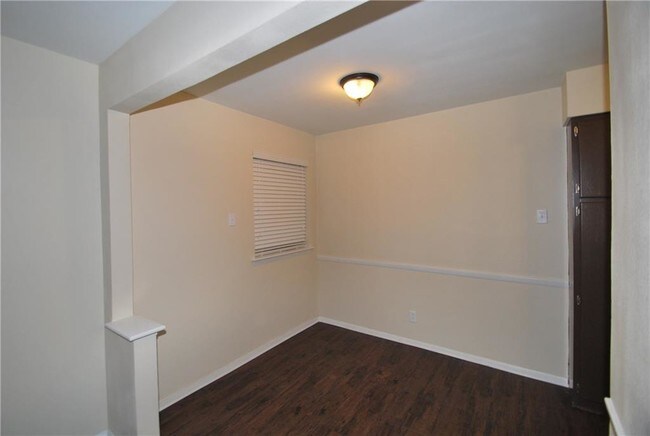 Building Photo - 5004 Live Oak St