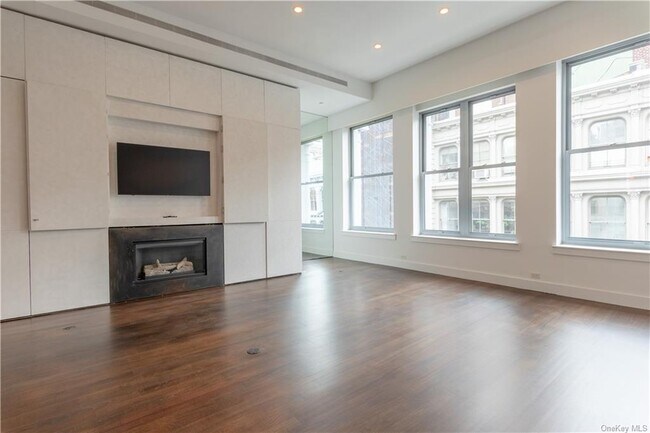 Building Photo - 109 Mercer St