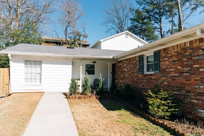 Foto del edificio - 1215 Vista Valley Dr NE