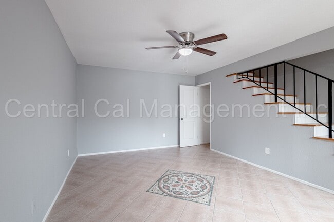 Foto del edificio - MOVE IN SPECIAL! - HALF MONTH OFF NOV RENT...