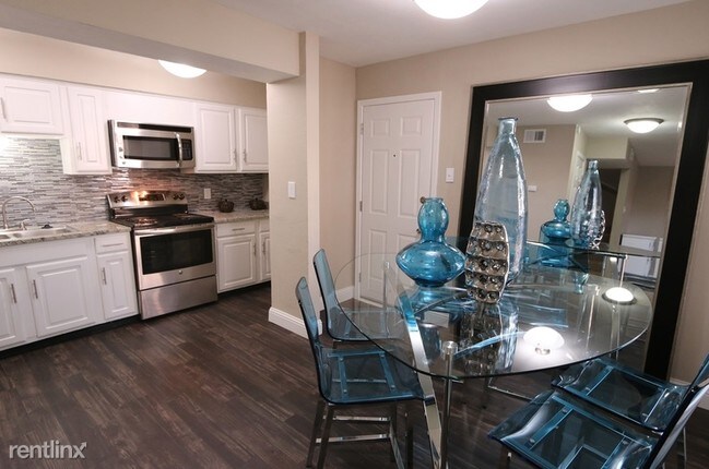 Foto del edificio - 10301 Walnut Hill Ln