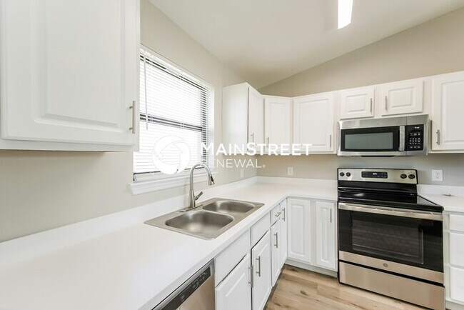 Foto del edificio - 4 Bedroom Pet-Friendly Home in Lehigh Acres, FL with Main Street Renewal