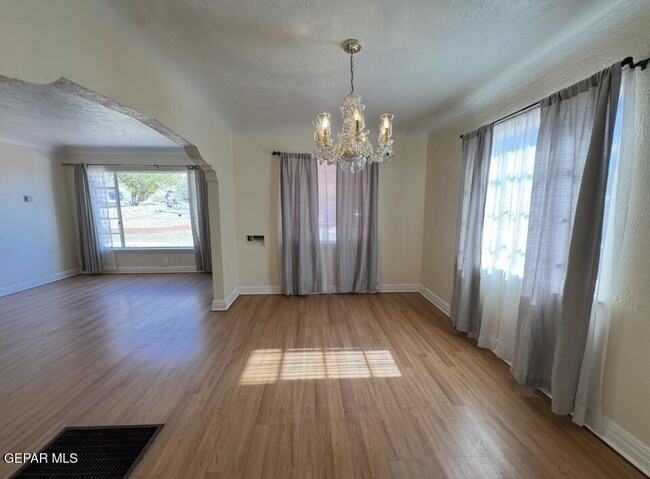 Foto del edificio - 1331 Cincinnati Ave