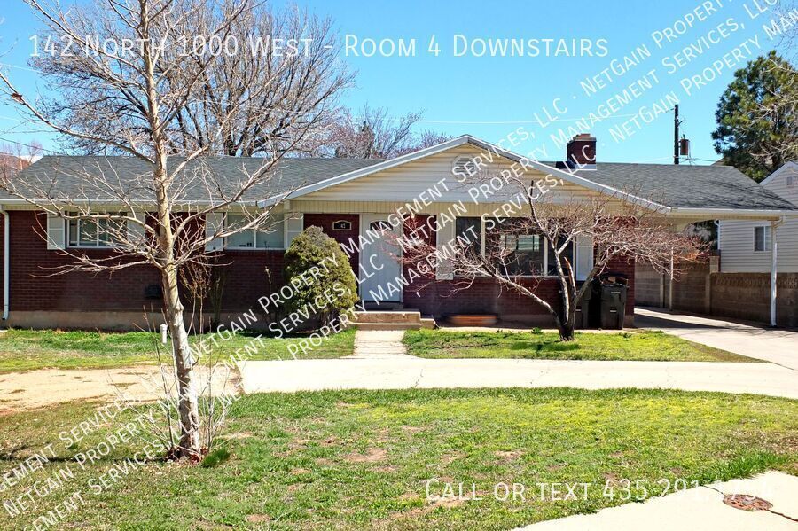 Foto principal - 25/26 School Year Male Student Housing Dow...