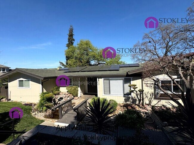 Foto del edificio - 790 Solana Dr