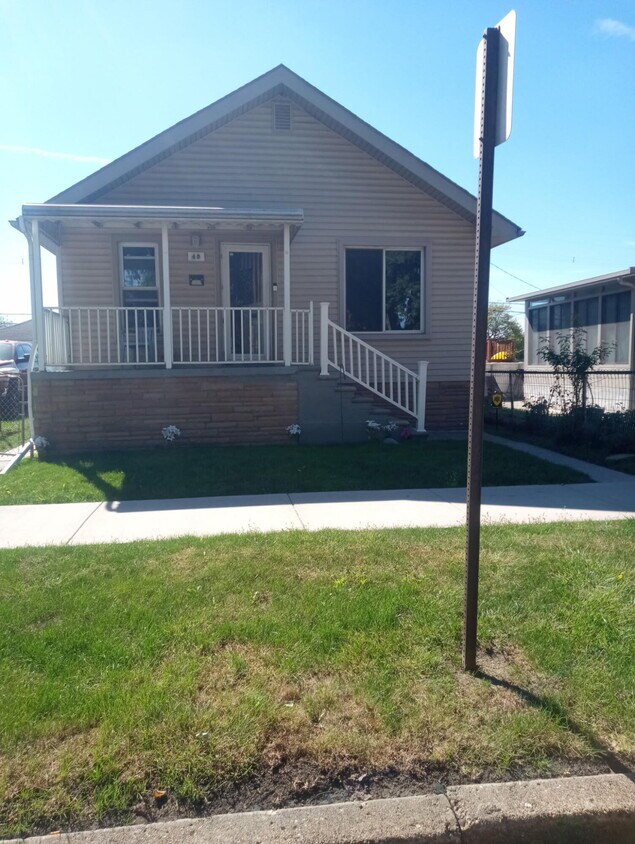 Foto principal - 40 E Glenwood Ave