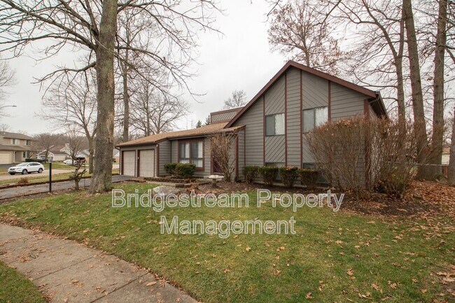 Building Photo - 2421 Bentree Ct