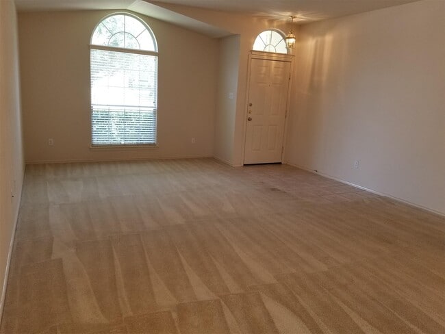 Building Photo - 1421 Sweet Leaf Ln