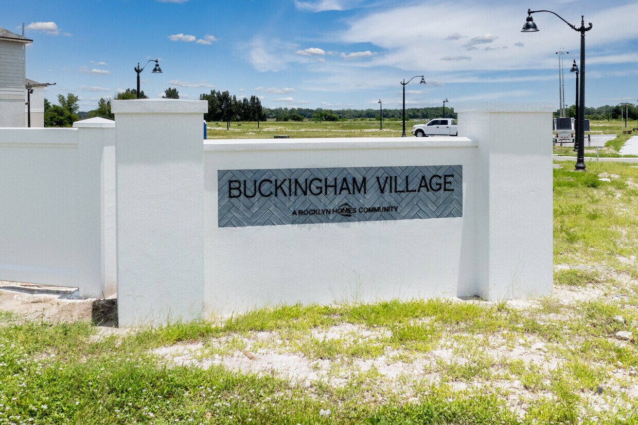 Signage - Buckingham Village