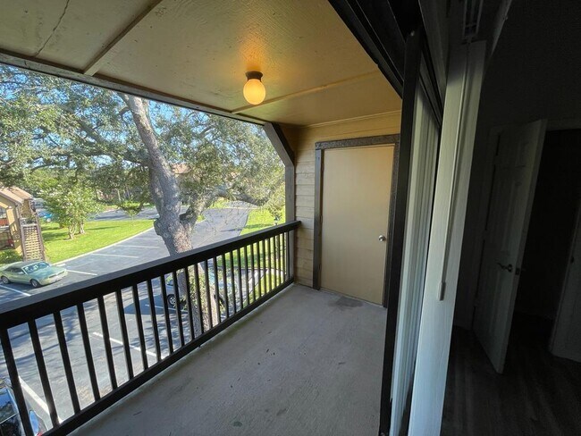 Building Photo - 420 Forestway Cir