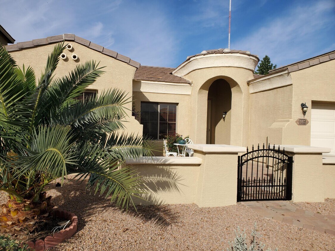 Foto principal - 6528 N 28th Glen