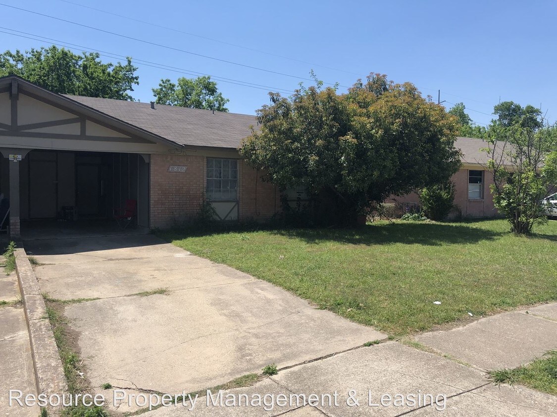 Building Photo - 3 br, 2 bath House - 1812 Frances Dr.