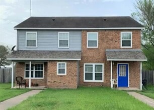 Building Photo - 306 Anderson St