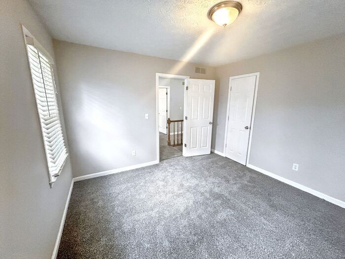 Foto principal - 3198 Village Glen Dr SW