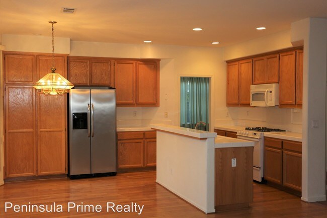 Building Photo - 4 br, 3 bath House - 29101 Stratford Rd