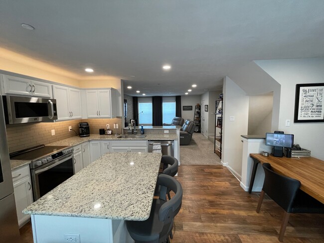 kitchen - 122 Amicus Dr