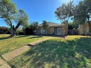 Building Photo - 11902 Garden Terrace Dr