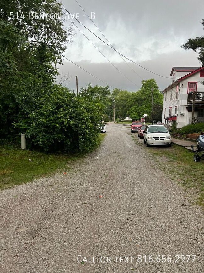 Building Photo - 514 Benton Ave