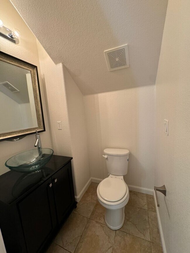 Foto del edificio - Convenient Sparks Location!