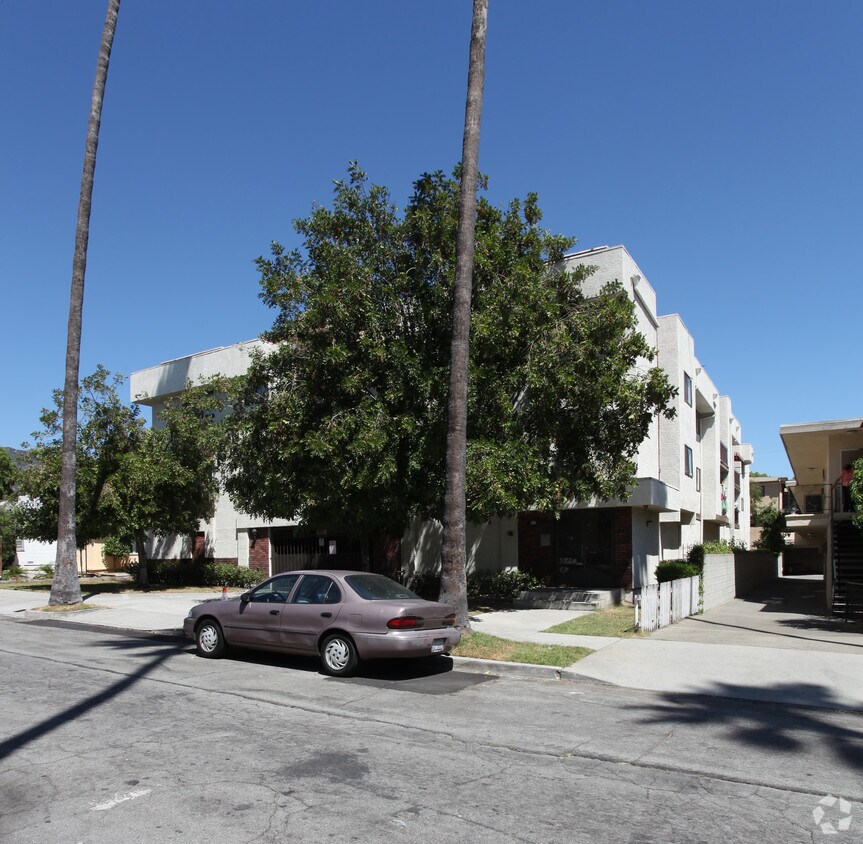 Foto del edificio - 1142 Linden Ave