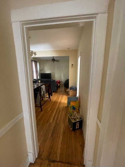 Foto del edificio - 1317 N Homan Ave.