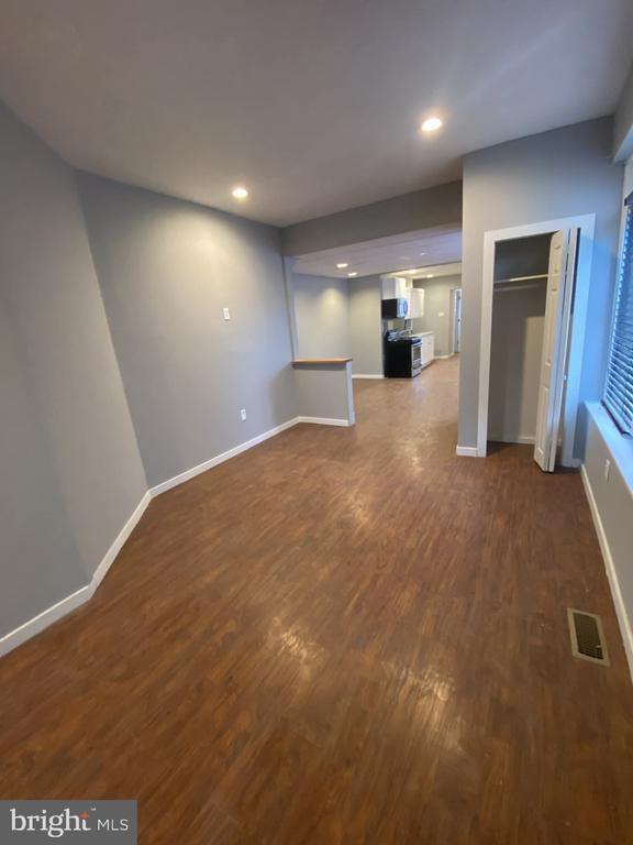 Foto del edificio - 6534 Torresdale Ave