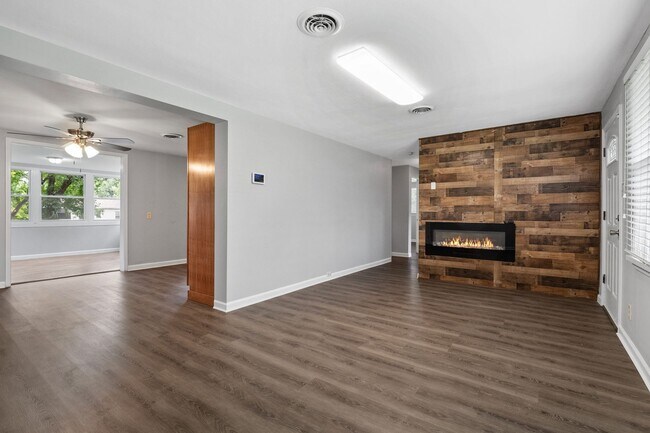 Foto del edificio - Beautiful Move-in-Ready Ranch-Style Home i...