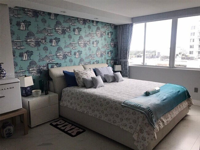 Foto del edificio - 1345 Lincoln Rd
