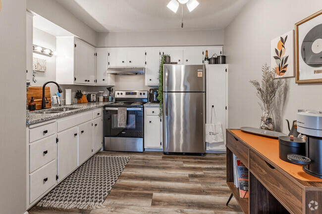 2BR, 1BA - 918SF - Cocina - 535 Madison St