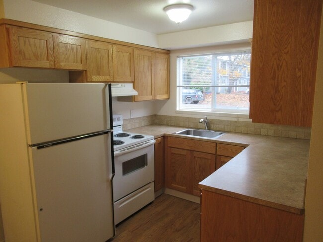 Building Photo - Nice Clean 2 bedroom in S. Salem