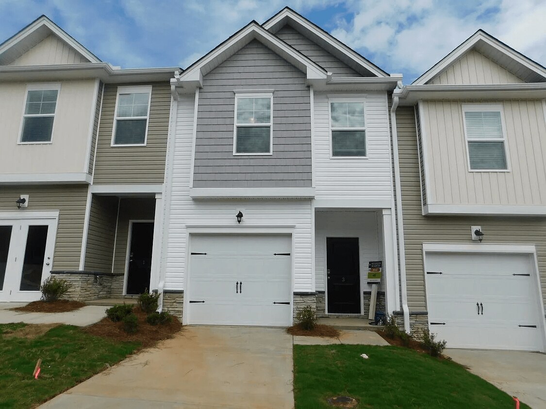 1 Paxton Rose Dr, Greenville, SC 29607 House Rental in Greenville, SC