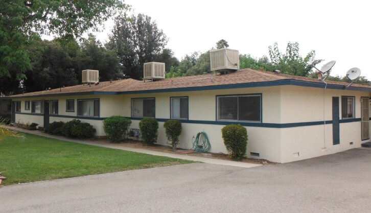 Building Photo - 345 La Paloma St