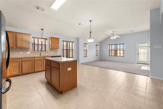 Building Photo - 3511 Cypress Village Dr
