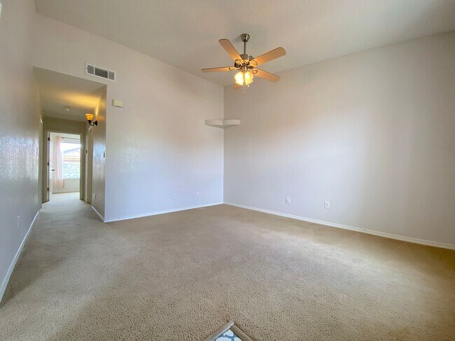 Foto del edificio - Northeast El Paso 3bed with Refrig A/C and...