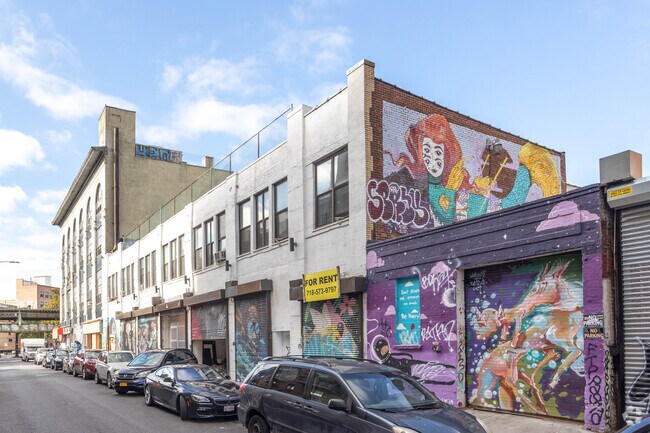 Building Photo - 1065 Broadway