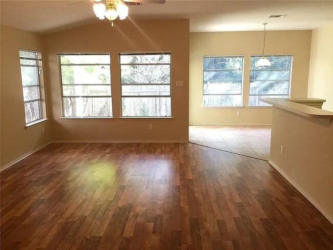 Building Photo - 706 Paso Fino Trail