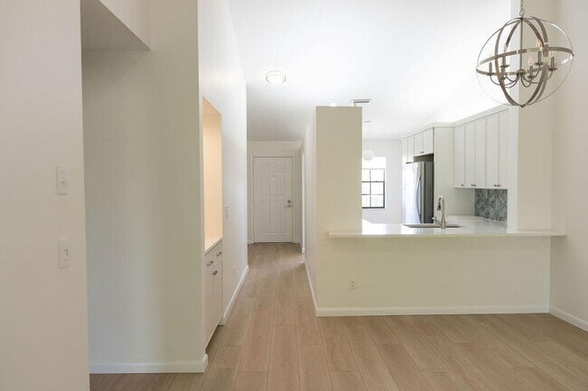 Foto del edificio - 602 Pinecrest Cir