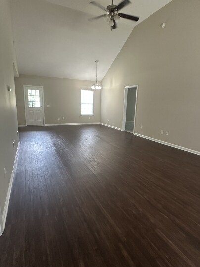 Foto del edificio - 2208 Thornhill Rd